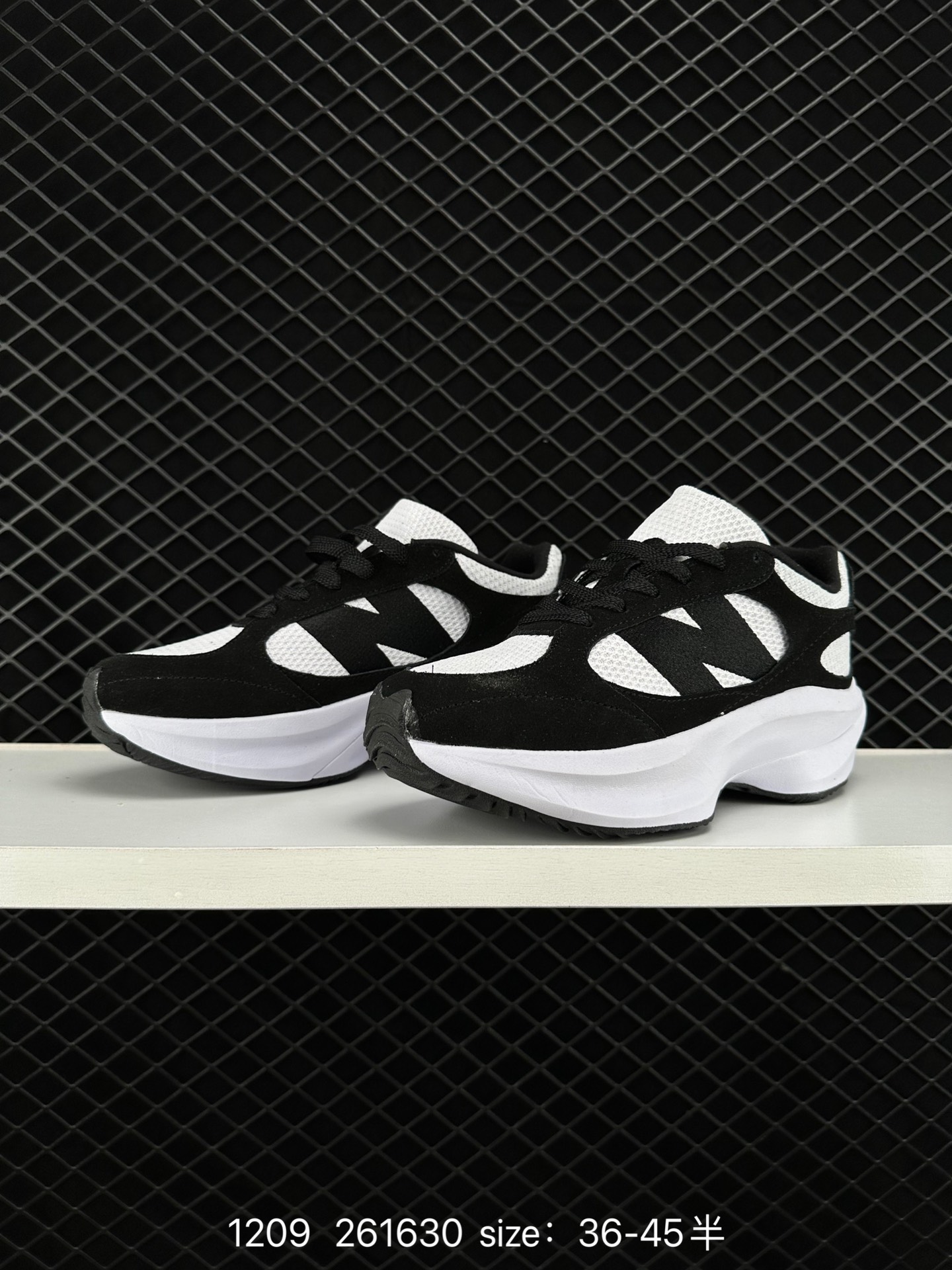 New Balance Warped Runner    UWRPDMOB CLASSICs TRADITIONNELS